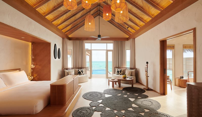 Fairmont Maldives Sirru Fen Fushi-GRAND WATER SUNSET VILLA BEDROOM 1_15639